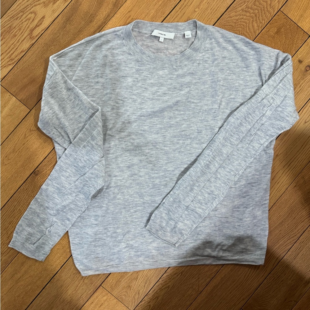 VINCE grey thin sweater, excellent condition, men's / women's, size L
